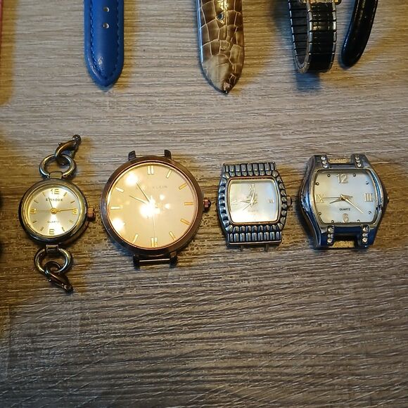 Huge Watch Lot of 25+ Mixed Brands Vintage & Modern Parts/Repair Untested-Box 42 main image 9